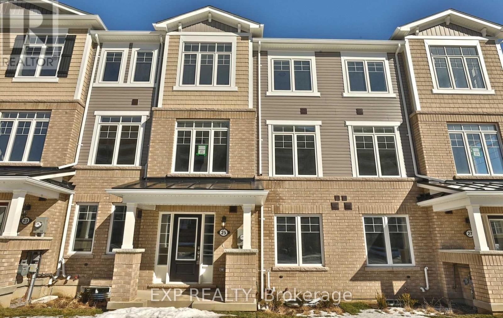25 CANOE LANE, Hamilton, Ontario