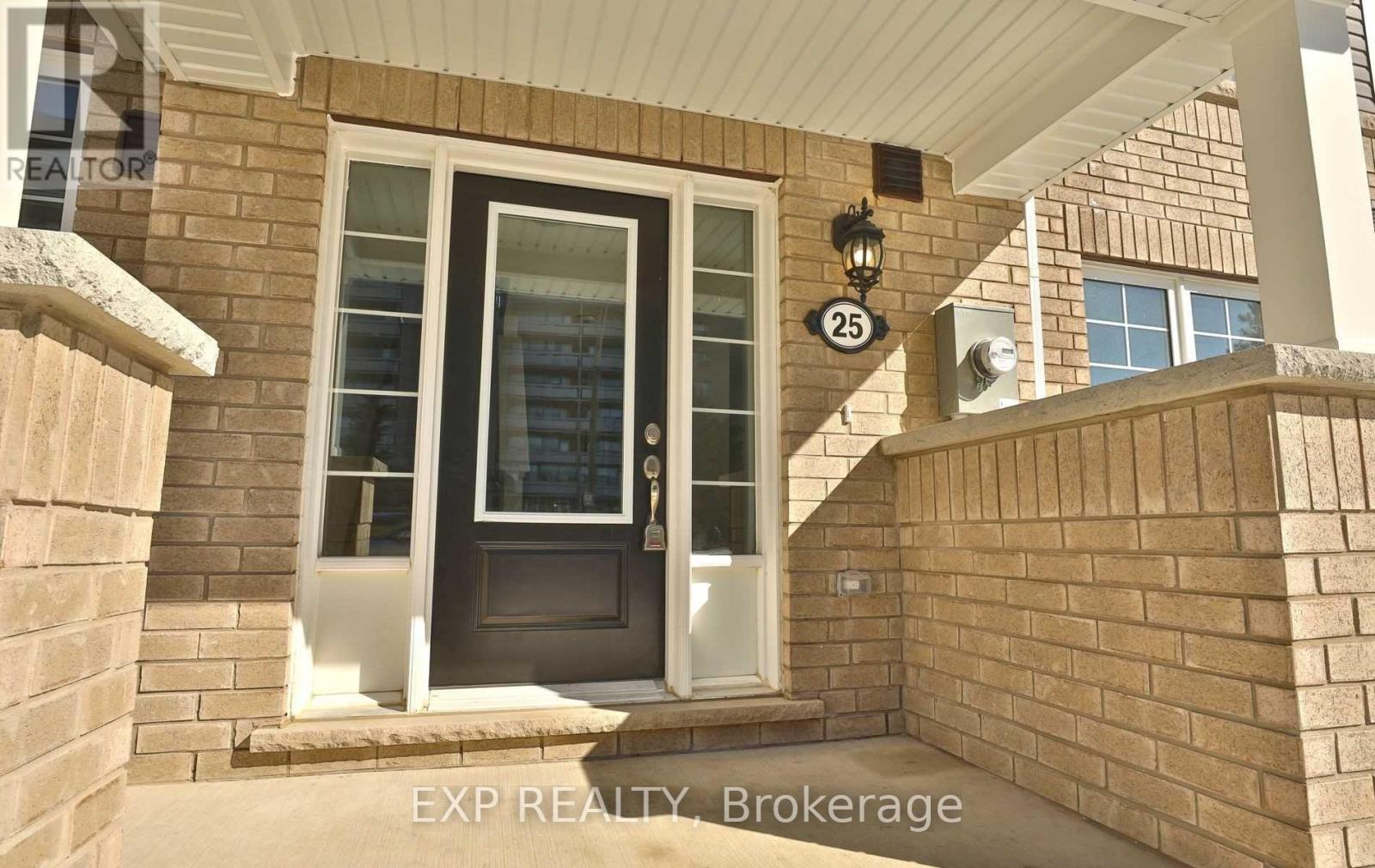25 Canoe Lane, Hamilton, Ontario  L8K 0A3 - Photo 4 - X12218770
