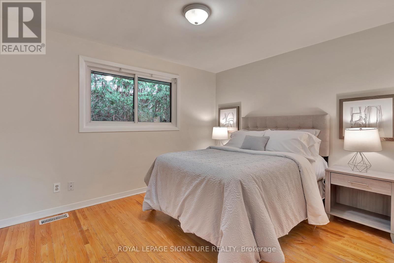 186 Cedarbrae Avenue, Waterloo, Ontario  N2L 4S5 - Photo 20 - X12218802