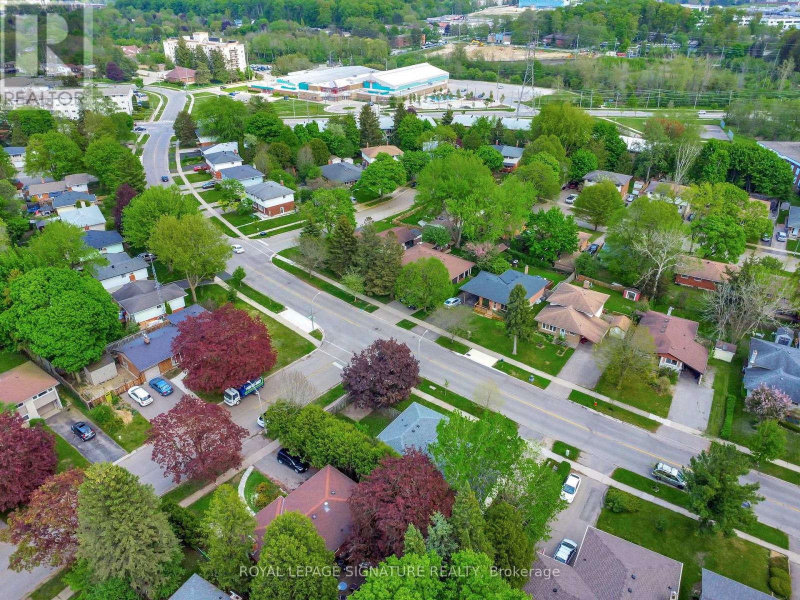 186 Cedarbrae Avenue, Waterloo, Ontario  N2L 4S5 - Photo 38 - X12218802