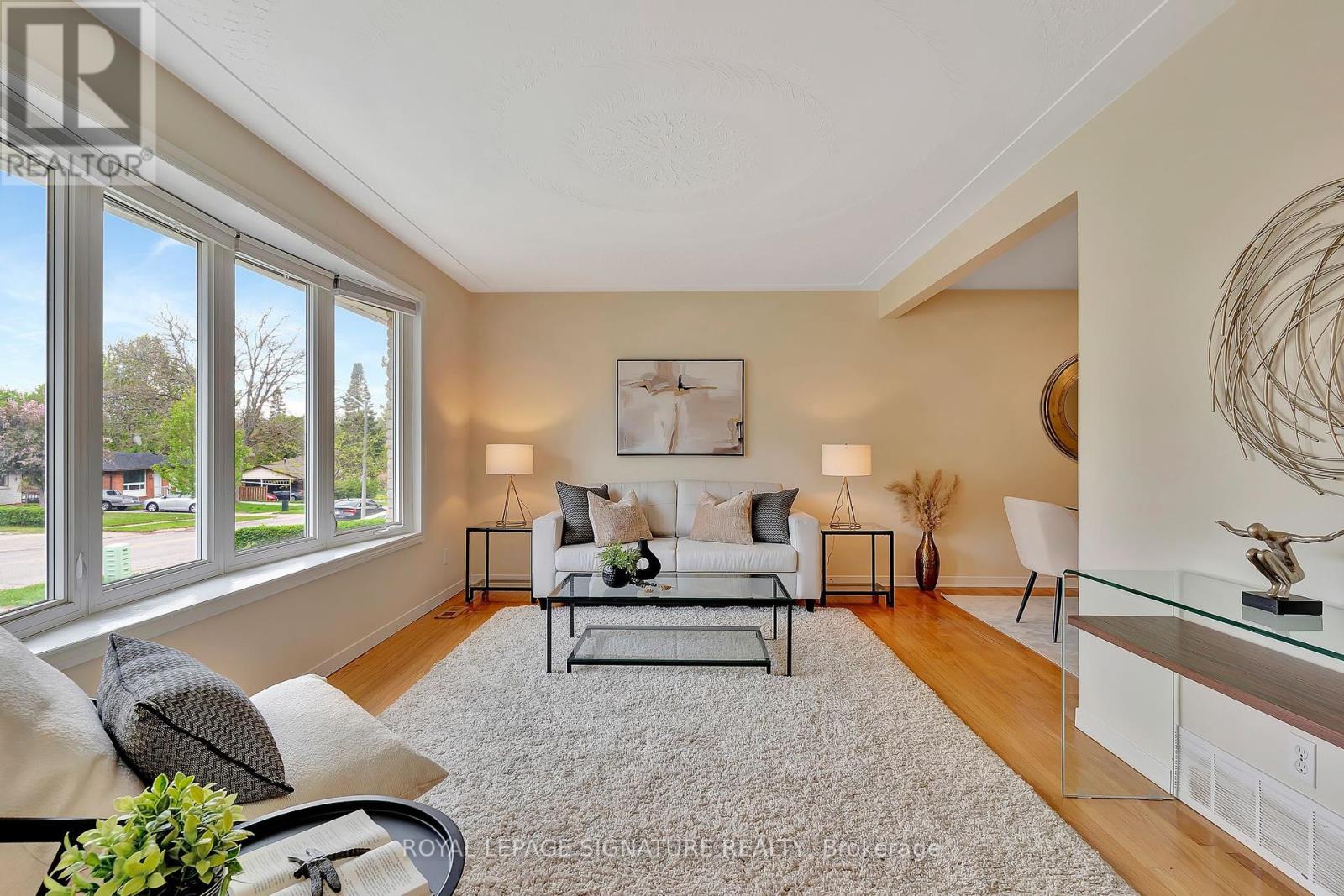 186 Cedarbrae Avenue, Waterloo, Ontario  N2L 4S5 - Photo 8 - X12218802