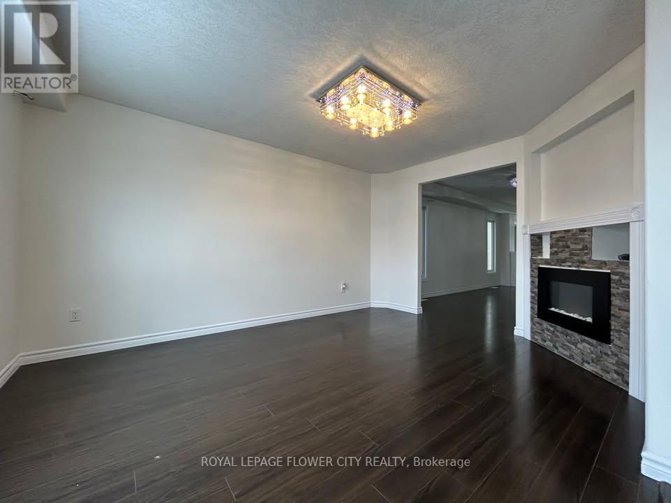 956 Bianca Court, Kitchener, Ontario  N2R 1Y8 - Photo 5 - X12218822