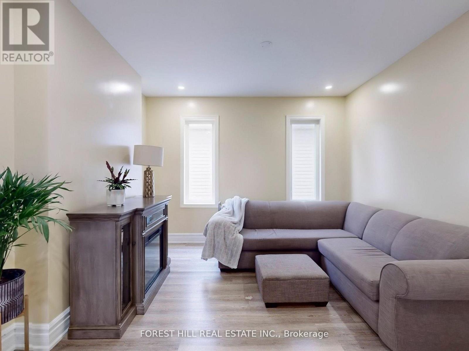 740 Cedar Street, Shelburne, Ontario  L9V 3V9 - Photo 7 - X12219020