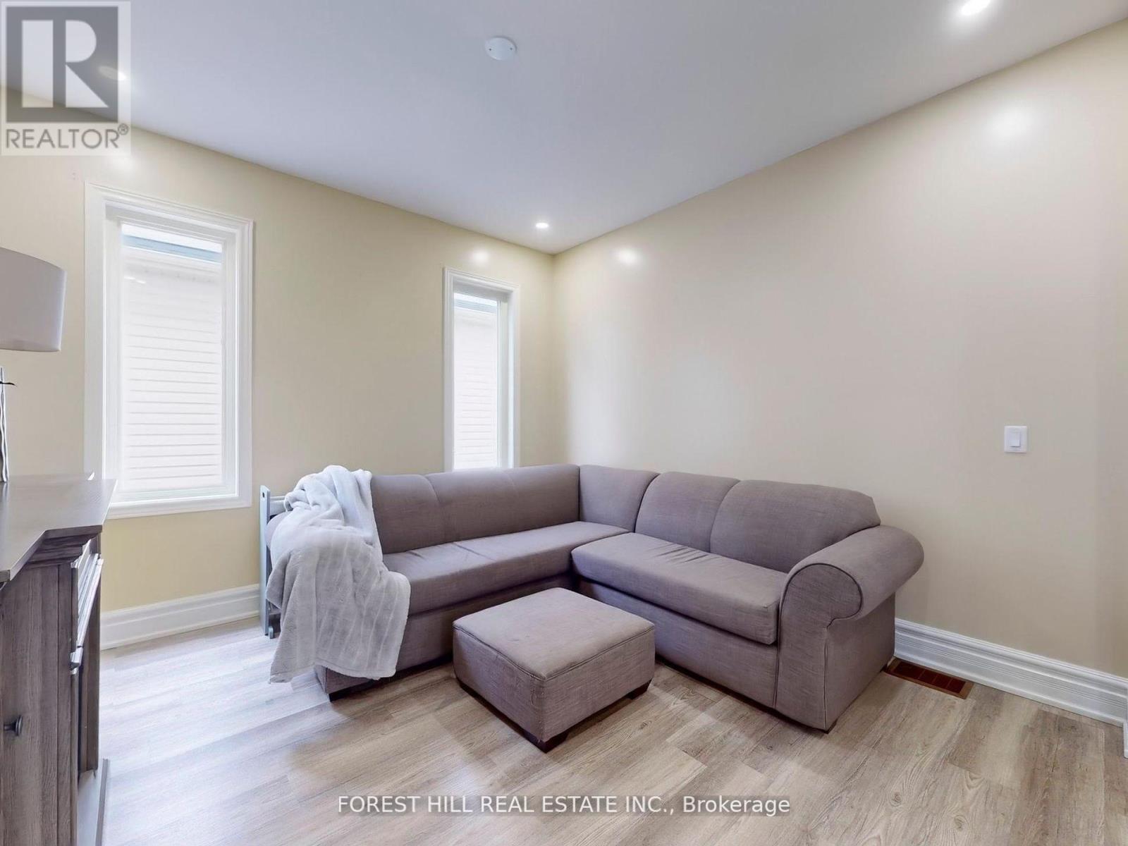 740 Cedar Street, Shelburne, Ontario  L9V 3V9 - Photo 8 - X12219020