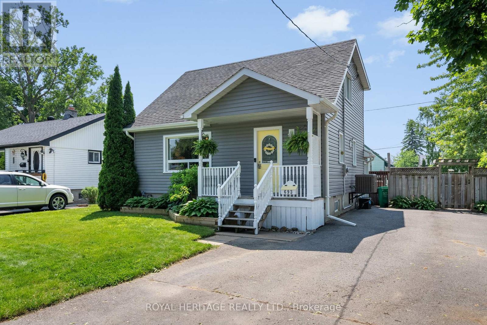 693 HAWLEY STREET, peterborough south (west), Ontario