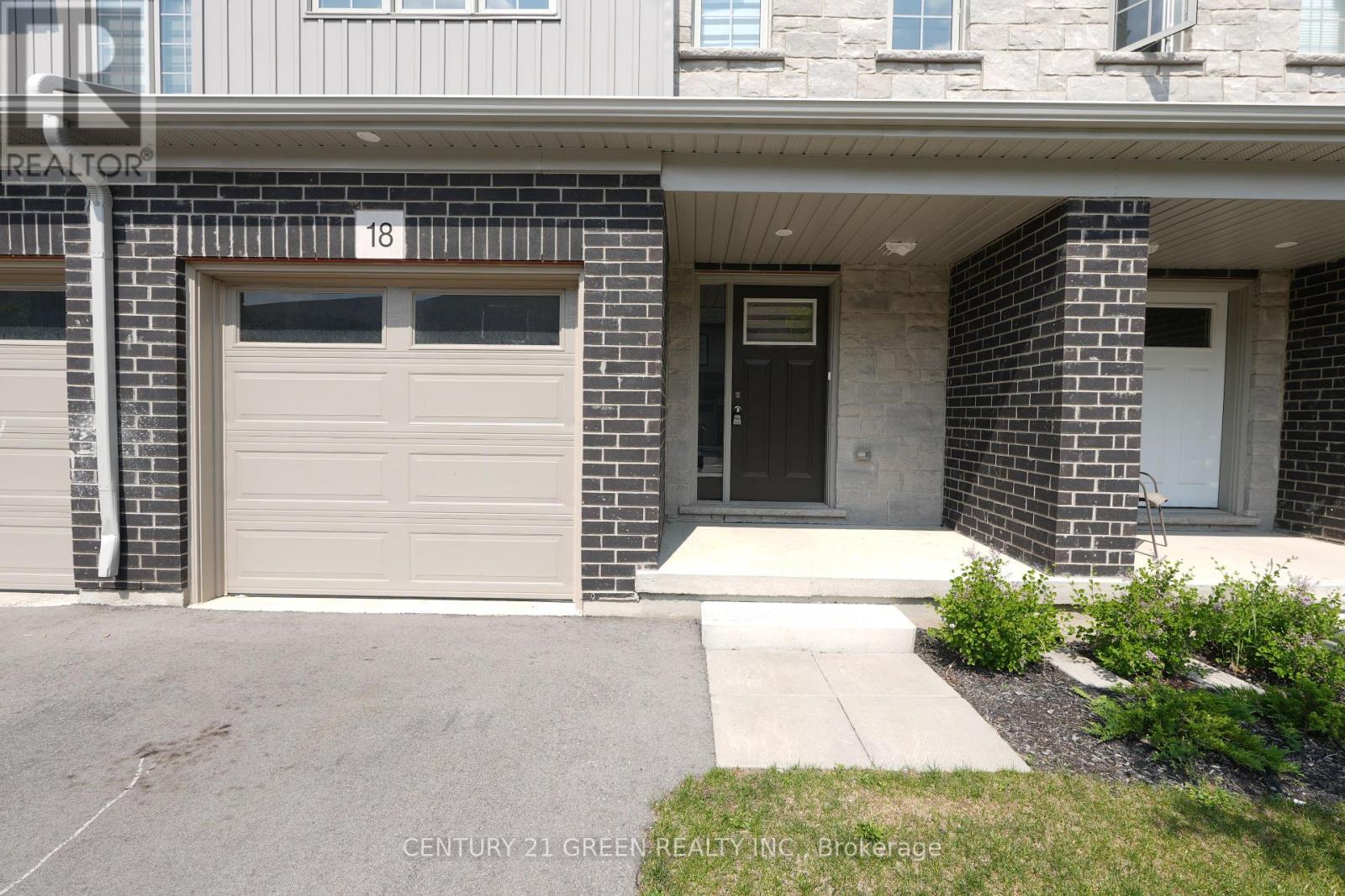 18 West Mill Street, North Dumfries, Ontario  N0B 1E0 - Photo 4 - X12219077