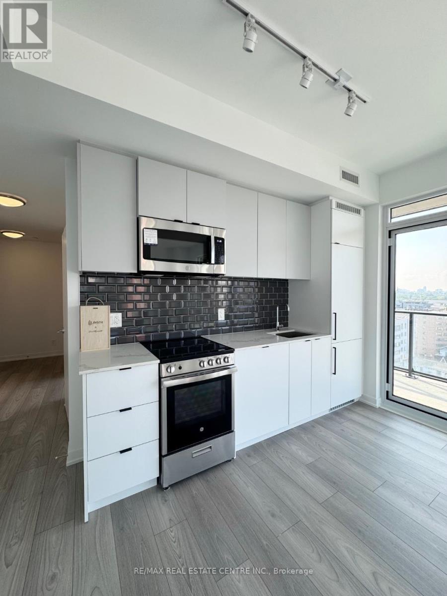 907 - 285 Dufferin Street, Toronto, Ontario  M6K 1Z7 - Photo 13 - W12210401