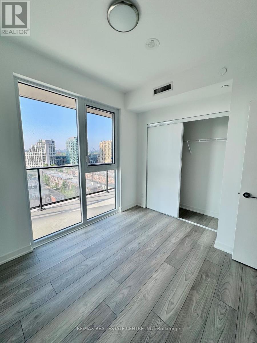 907 - 285 Dufferin Street, Toronto, Ontario  M6K 1Z7 - Photo 5 - W12210401