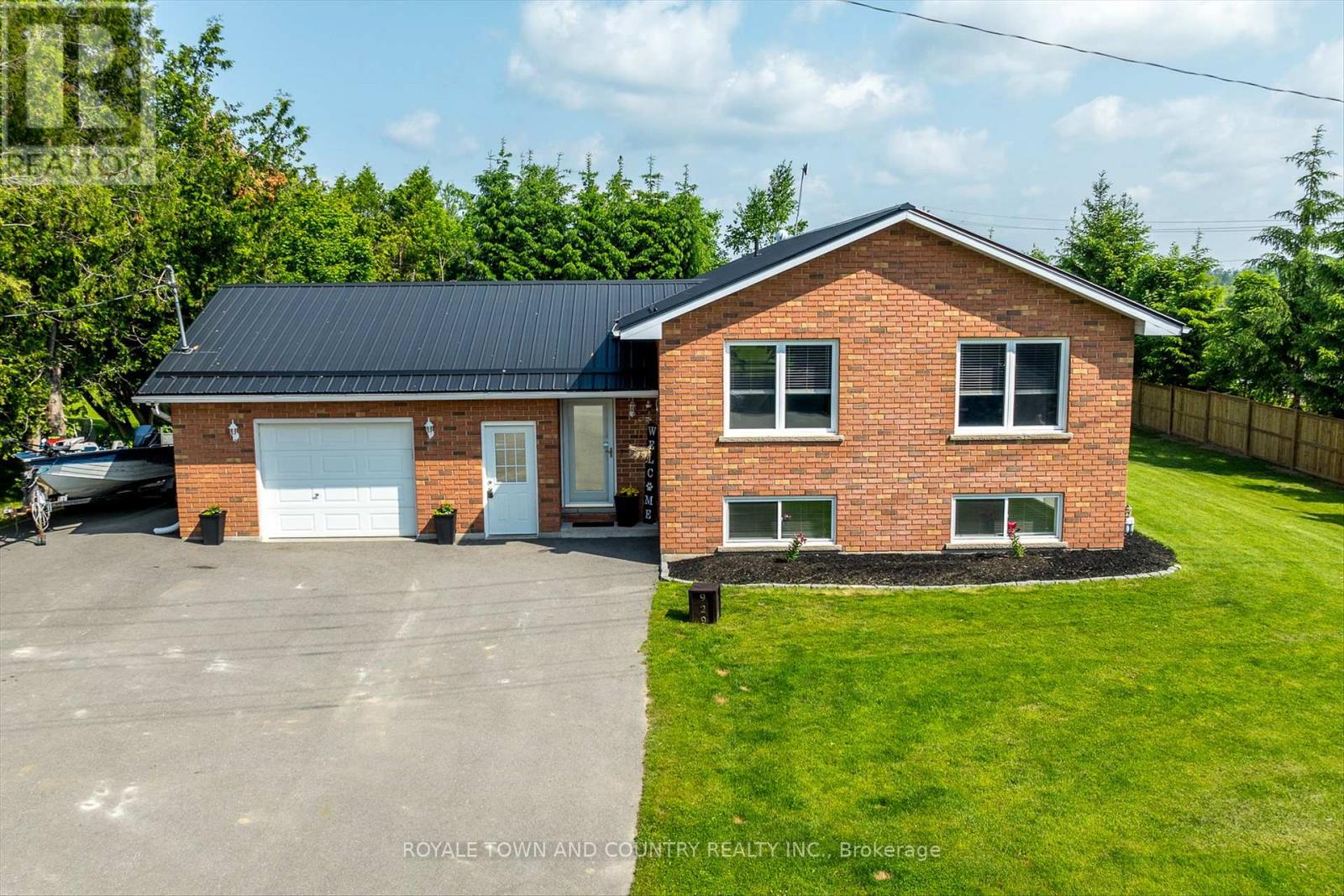929 Cottingham Road, Kawartha Lakes, Ontario  K0L 2N0 - Photo 1 - X12071202