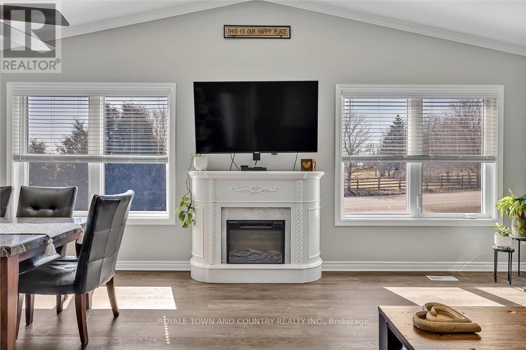929 Cottingham Road, Kawartha Lakes, Ontario  K0L 2N0 - Photo 6 - X12071202