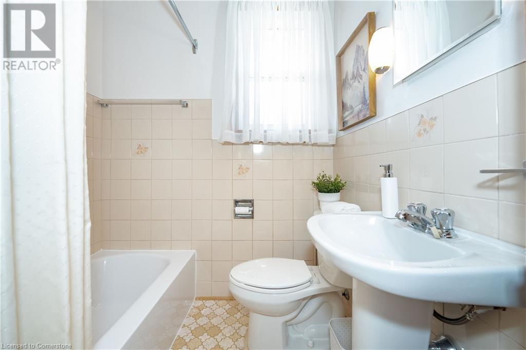 84 Blanmora Drive, Hamilton, Ontario  L8G 2A8 - Photo 13 - 40741096