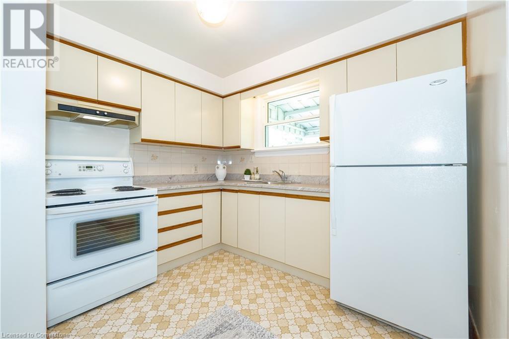 84 Blanmora Drive, Hamilton, Ontario  L8G 2A8 - Photo 9 - 40741096
