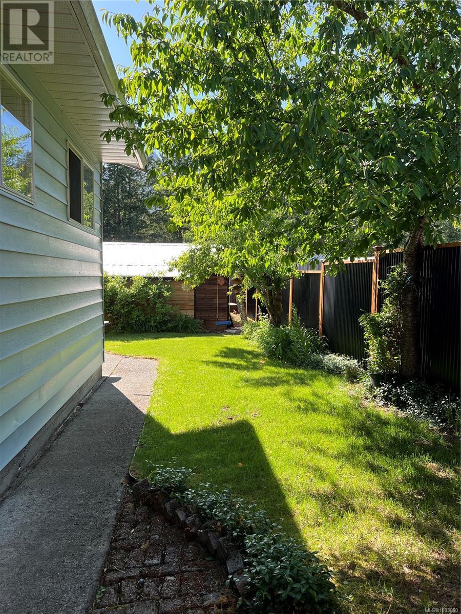 505 Conuma Dr, Gold River, British Columbia  V0P 1G0 - Photo 28 - 1003060