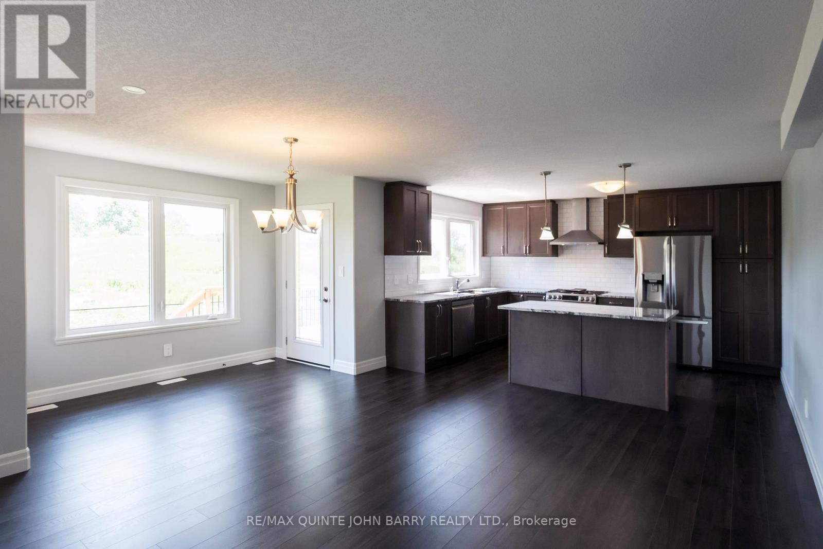49 Lanark Drive, Belleville (Belleville Ward), Ontario  K8N 0G8 - Photo 12 - X12219094