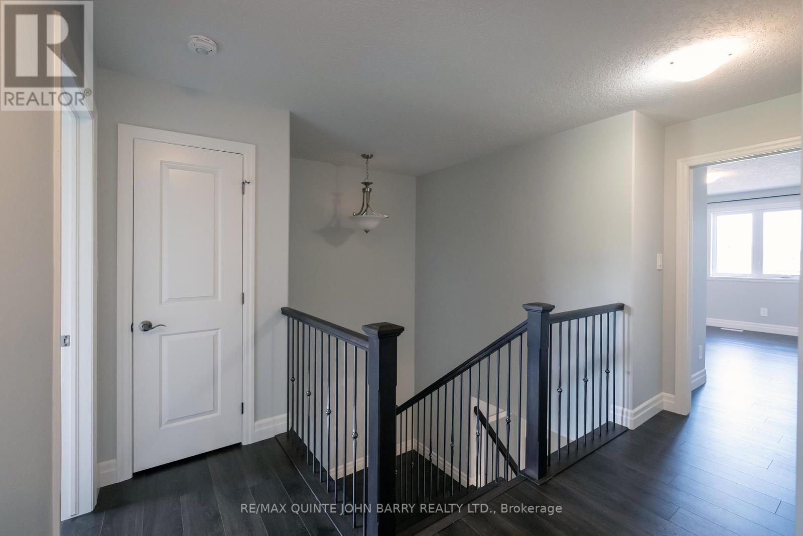 49 Lanark Drive, Belleville (Belleville Ward), Ontario  K8N 0G8 - Photo 17 - X12219094