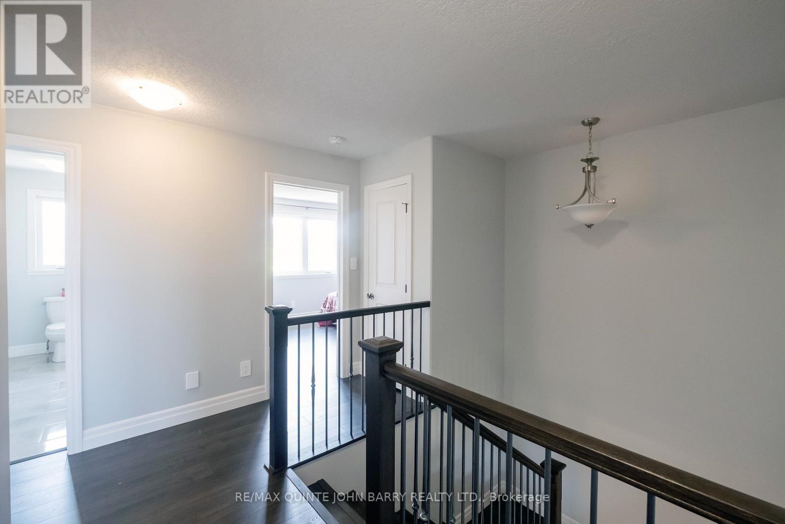 49 Lanark Drive, Belleville (Belleville Ward), Ontario  K8N 0G8 - Photo 18 - X12219094
