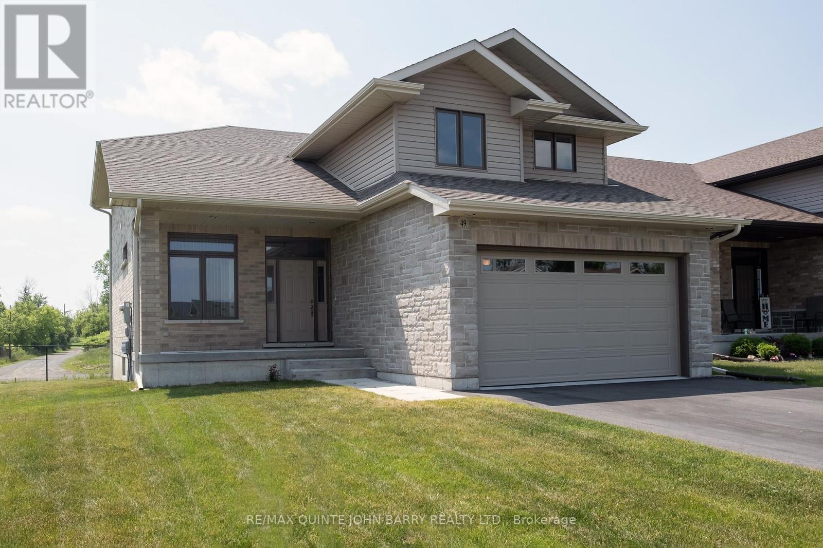 49 Lanark Drive, Belleville (Belleville Ward), Ontario  K8N 0G8 - Photo 2 - X12219094