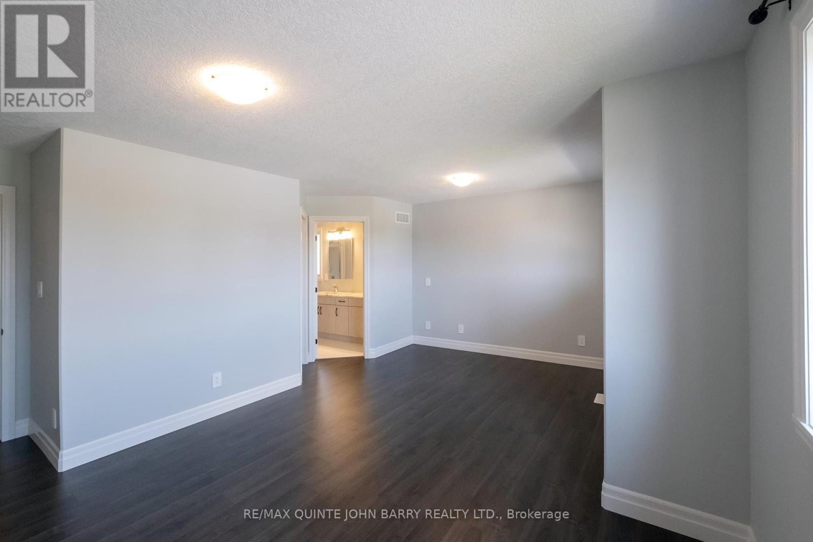 49 Lanark Drive, Belleville (Belleville Ward), Ontario  K8N 0G8 - Photo 20 - X12219094
