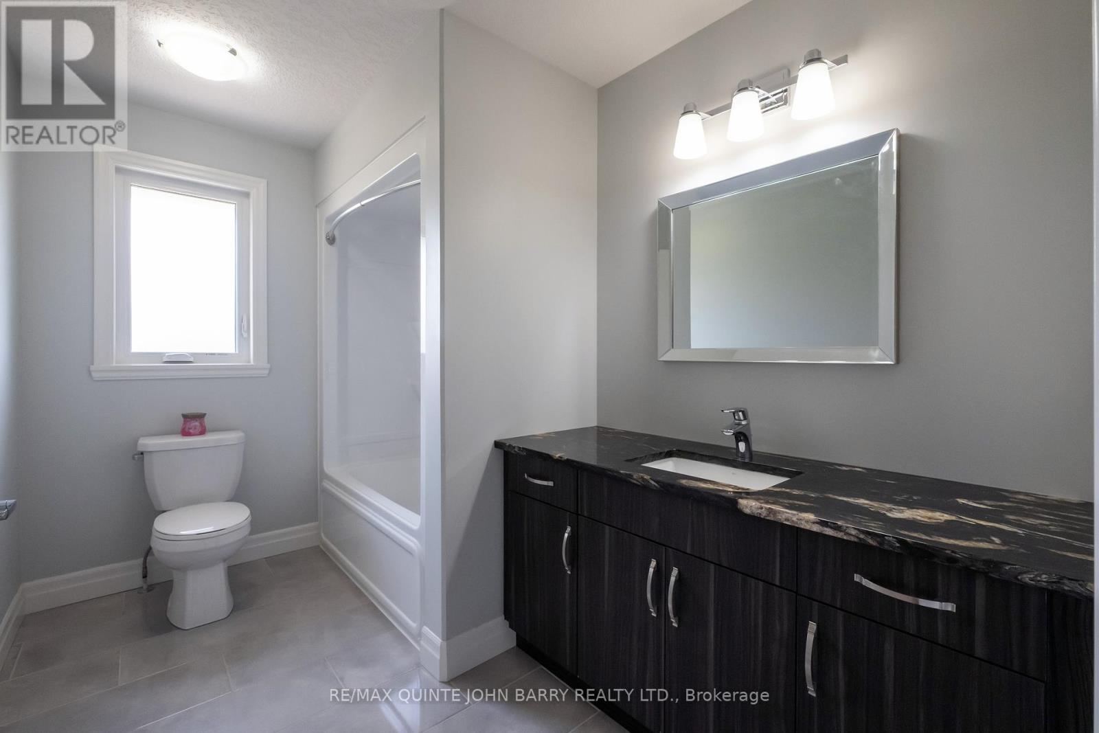 49 Lanark Drive, Belleville (Belleville Ward), Ontario  K8N 0G8 - Photo 25 - X12219094