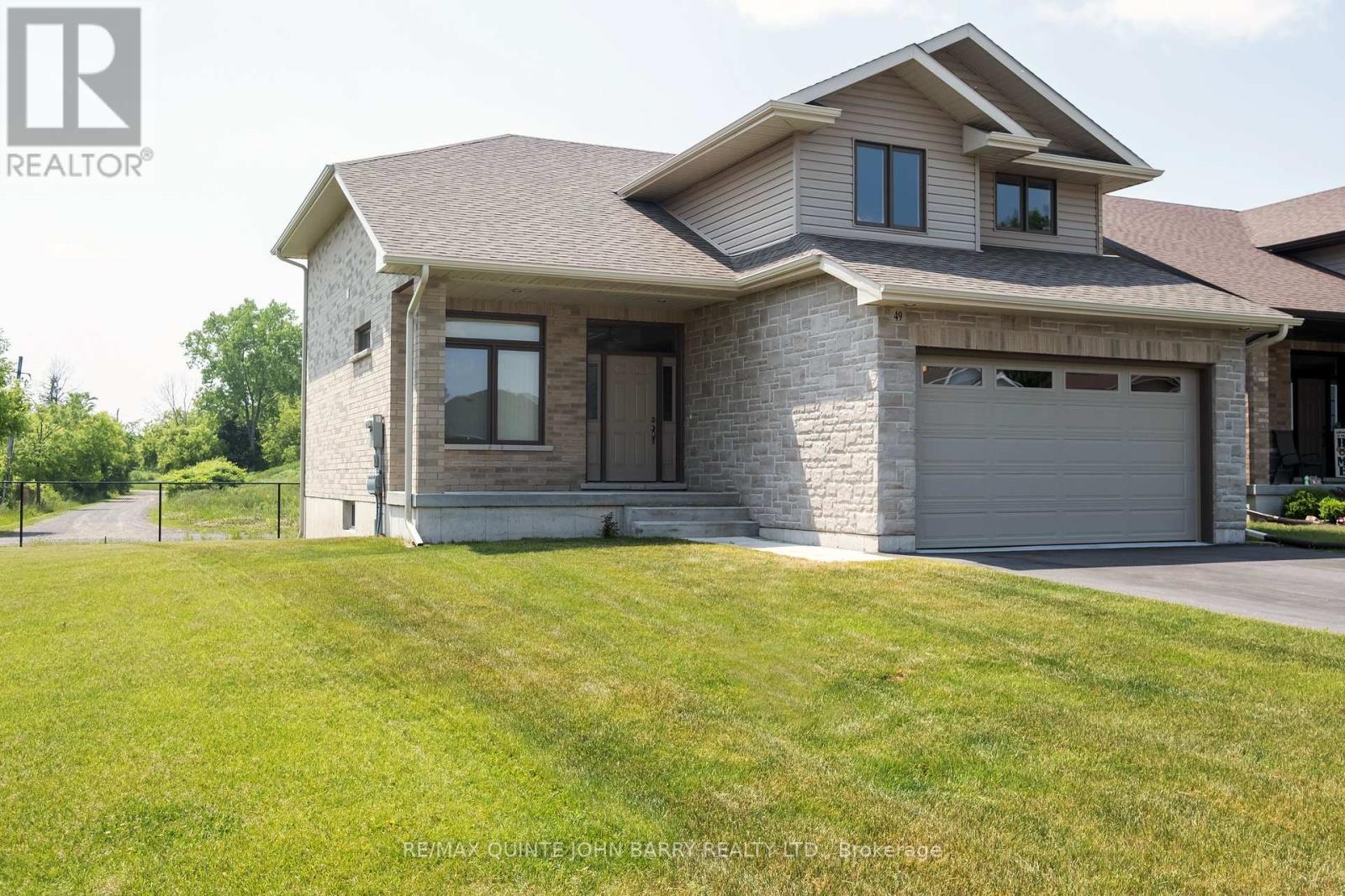 49 Lanark Drive, Belleville (Belleville Ward), Ontario  K8N 0G8 - Photo 3 - X12219094