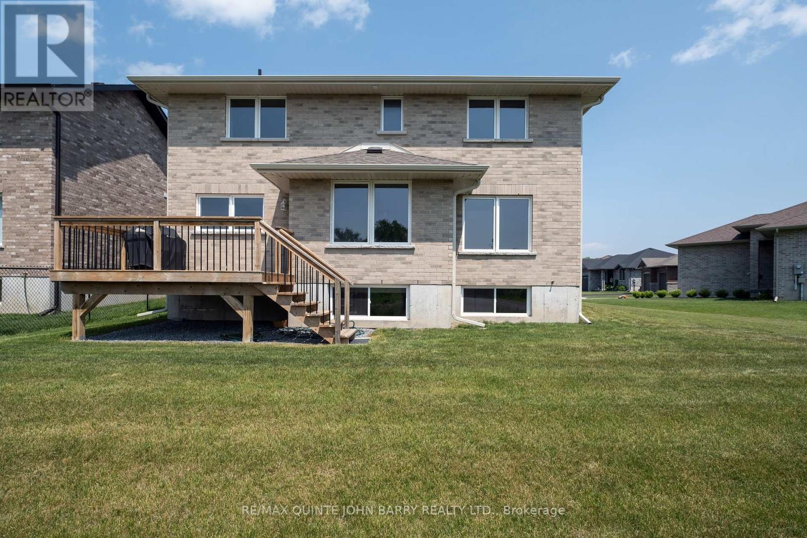 49 Lanark Drive, Belleville (Belleville Ward), Ontario  K8N 0G8 - Photo 34 - X12219094