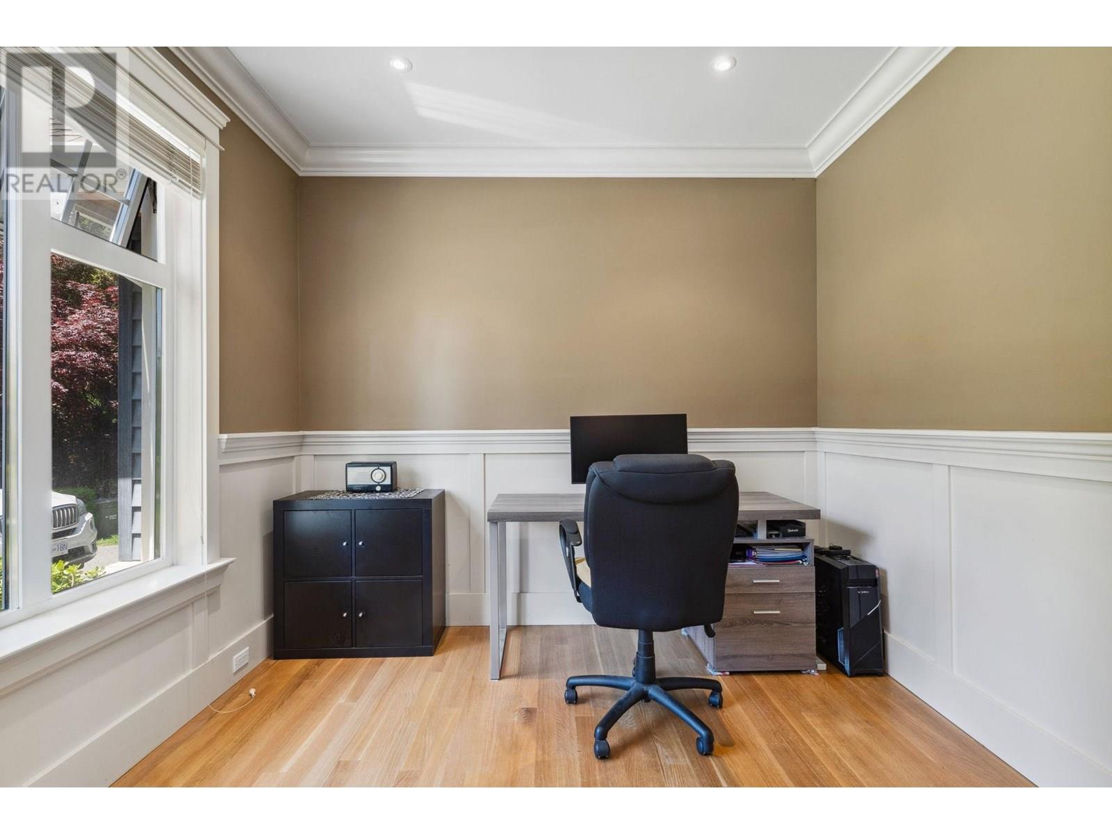 352 St. James Crescent, West Vancouver, British Columbia  V7S 1J8 - Photo 10 - R3014430