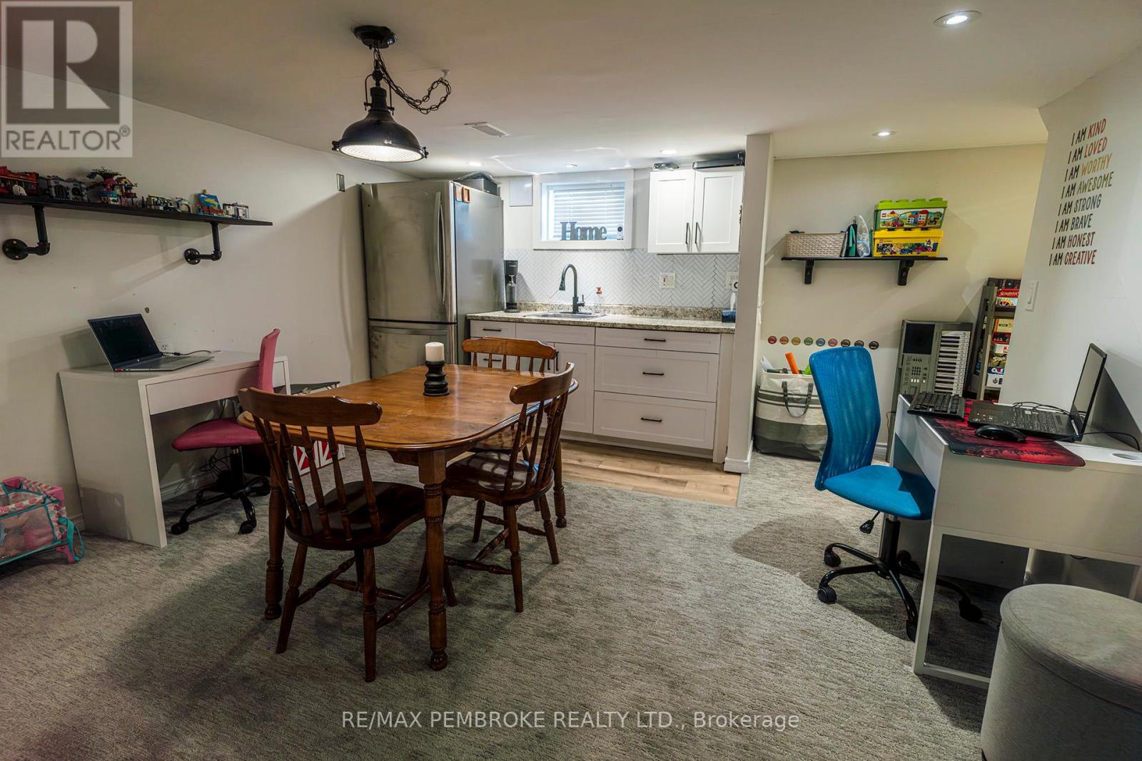181 Morris Street, Pembroke, Ontario  K8A 2L1 - Photo 11 - X12219132