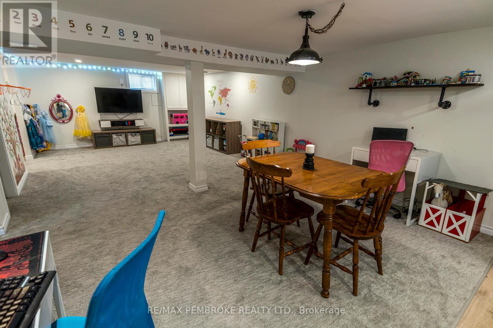 181 Morris Street, Pembroke, Ontario  K8A 2L1 - Photo 9 - X12219132