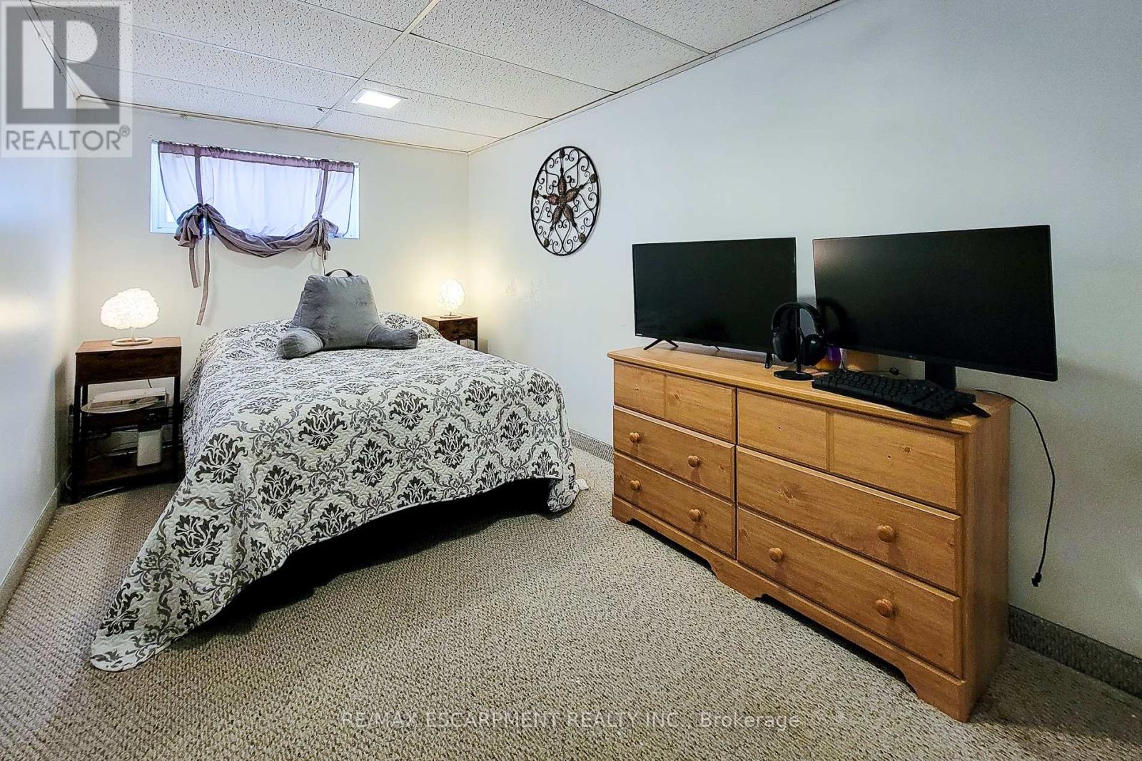 187 Wendover Drive, Hamilton, Ontario  L9C 5X6 - Photo 38 - X12217860