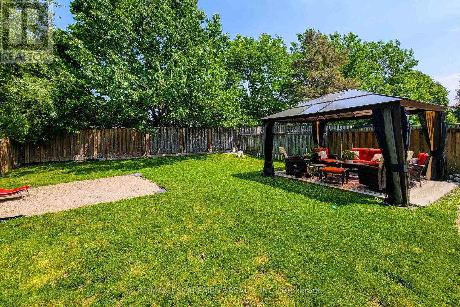 187 Wendover Drive, Hamilton, Ontario  L9C 5X6 - Photo 43 - X12217860