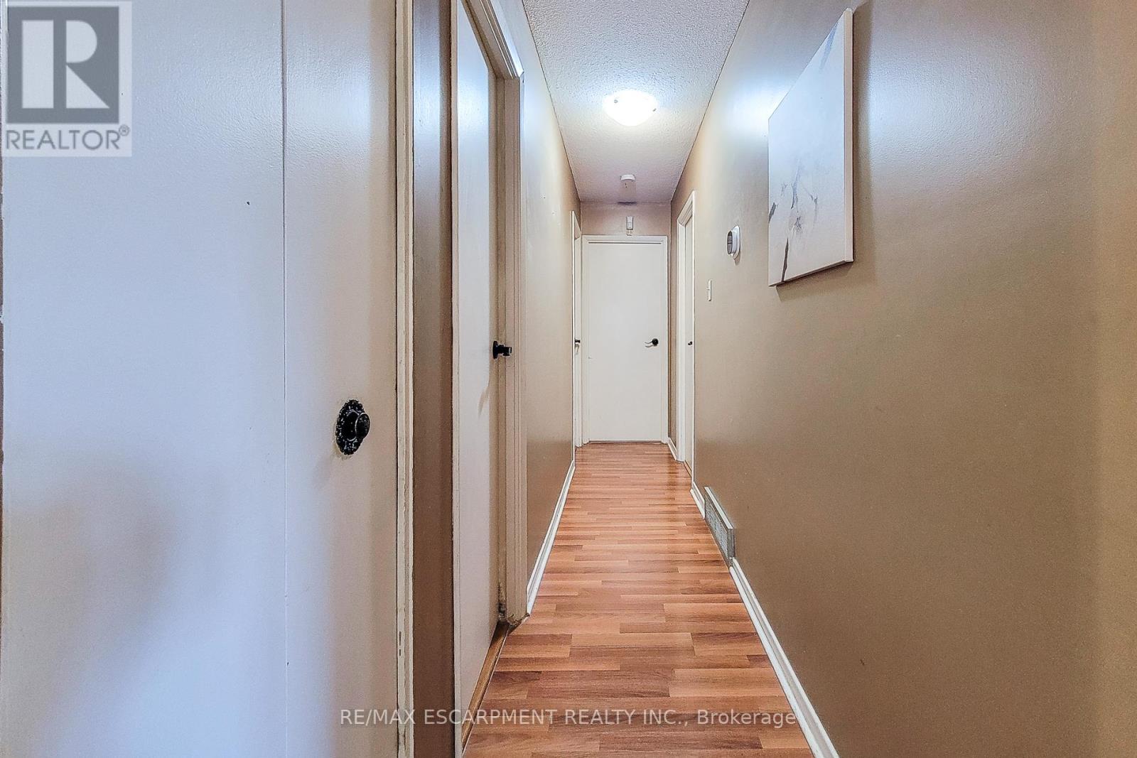 187 Wendover Drive, Hamilton, Ontario  L9C 5X6 - Photo 24 - X12217860