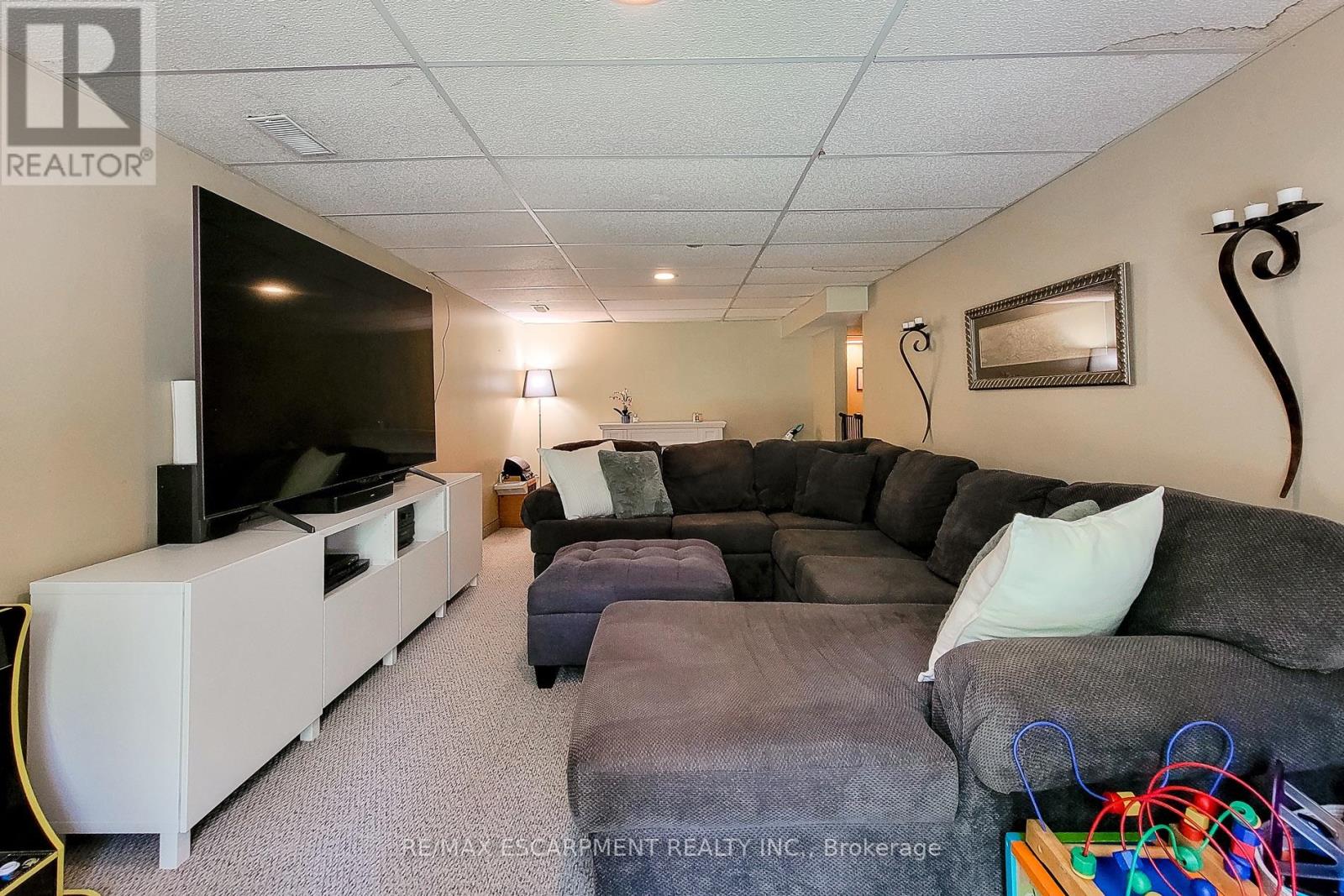 187 Wendover Drive, Hamilton, Ontario  L9C 5X6 - Photo 40 - X12217860