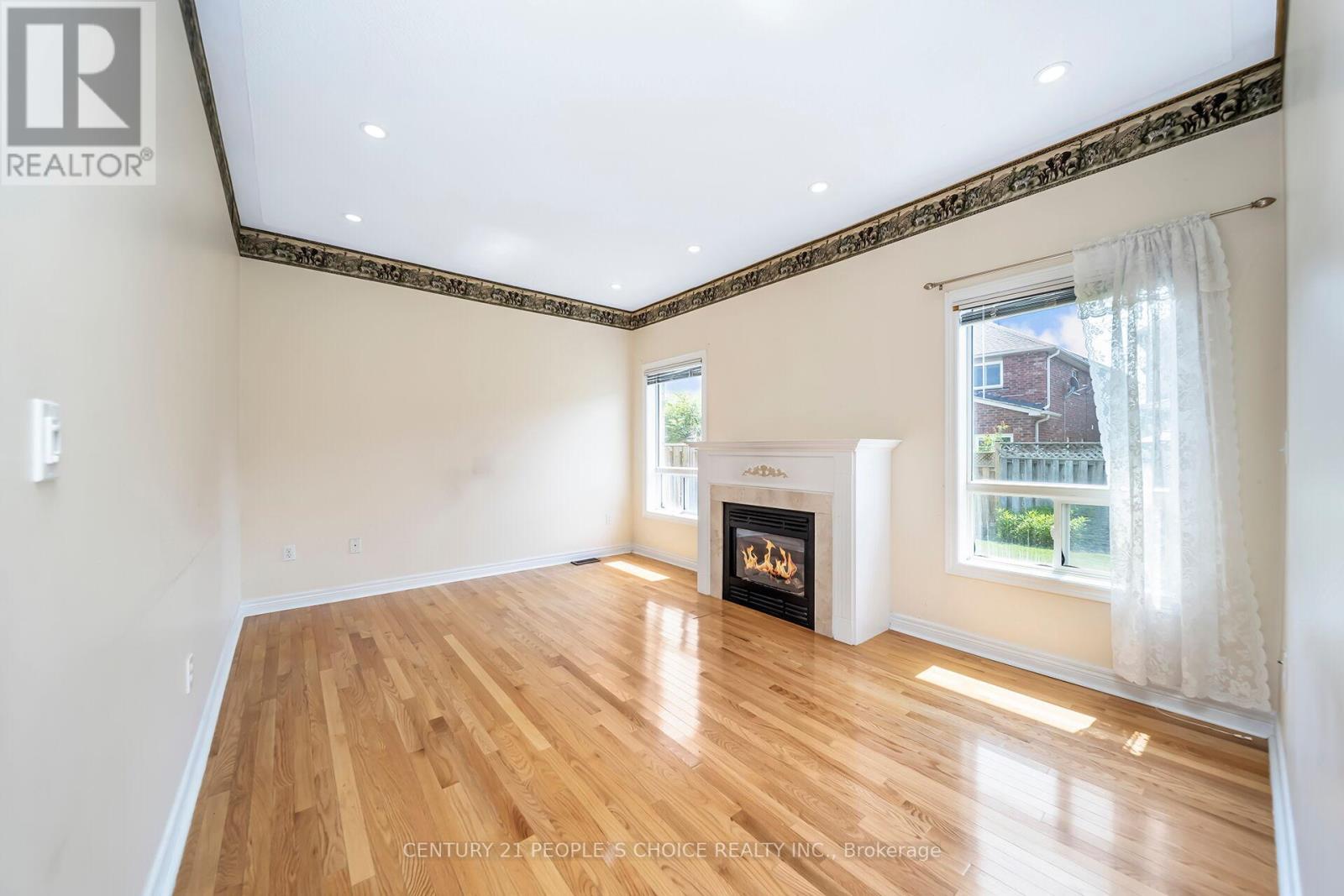 586 Matisse Place, Mississauga (Meadowvale Village), Ontario  L5W 1M2 - Photo 8 - W12218754