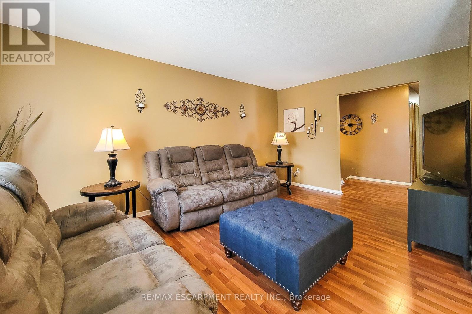 187 Wendover Drive, Hamilton, Ontario  L9C 5X6 - Photo 19 - X12217860