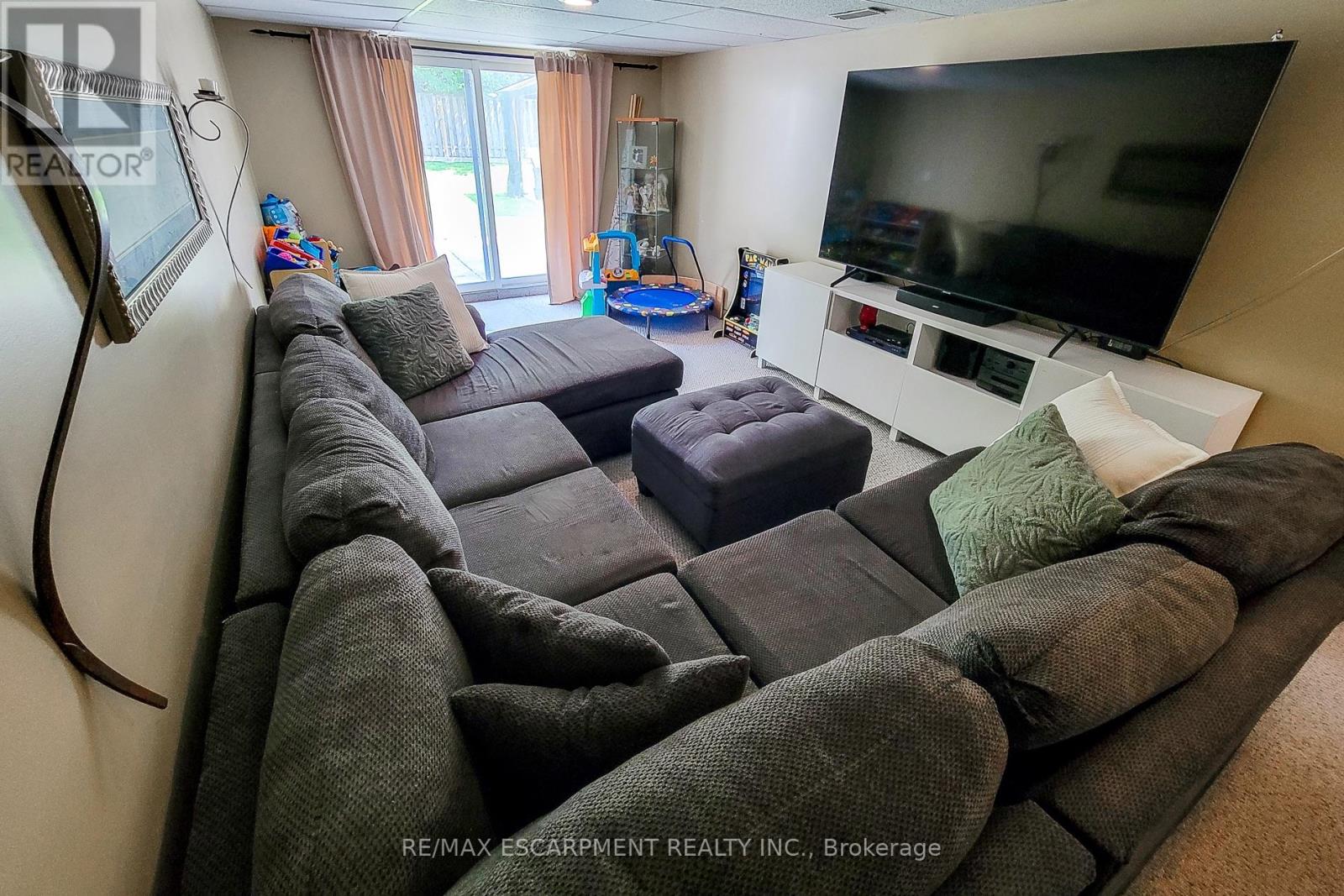 187 Wendover Drive, Hamilton, Ontario  L9C 5X6 - Photo 41 - X12217860