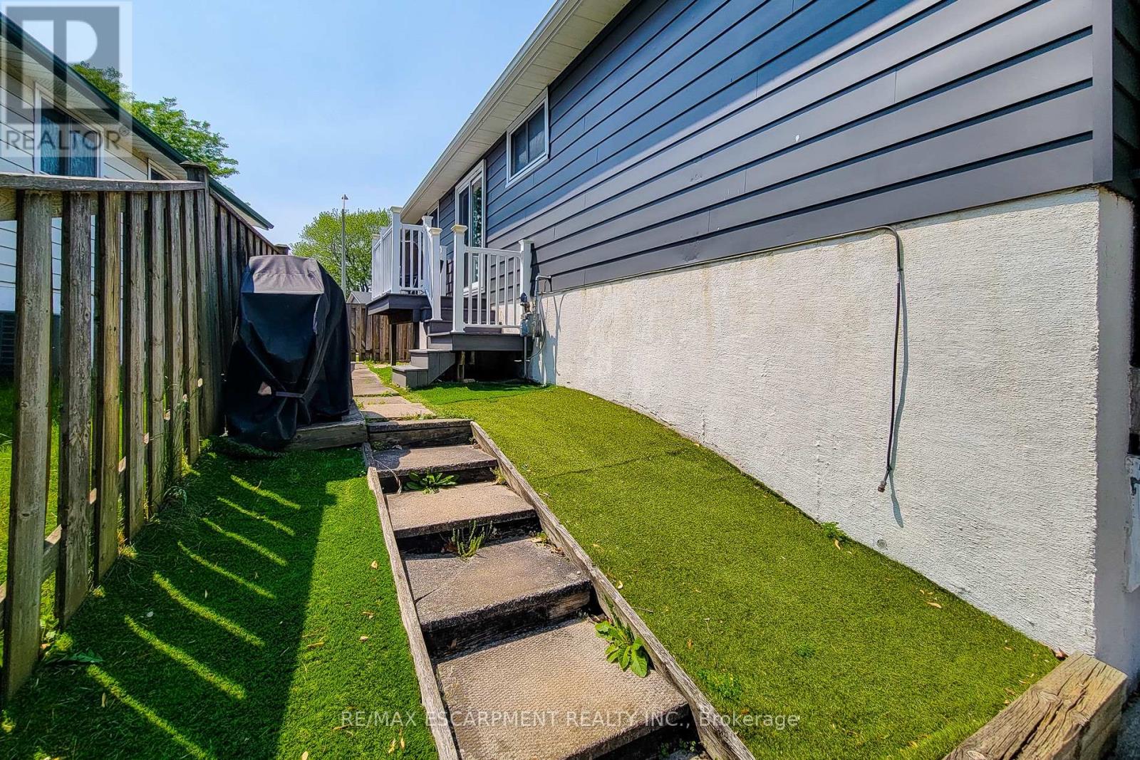 187 Wendover Drive, Hamilton, Ontario  L9C 5X6 - Photo 34 - X12217860