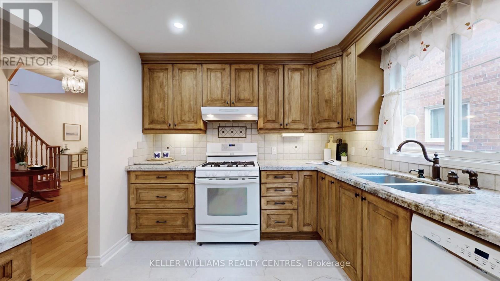 375 Huntsmill Boulevard, Toronto, Ontario  M1W 3R8 - Photo 17 - E12213286
