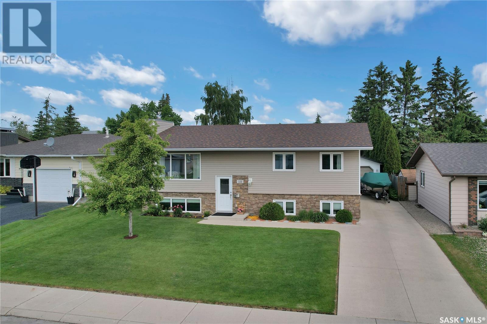 10 Manitou COURT, saskatoon, Saskatchewan