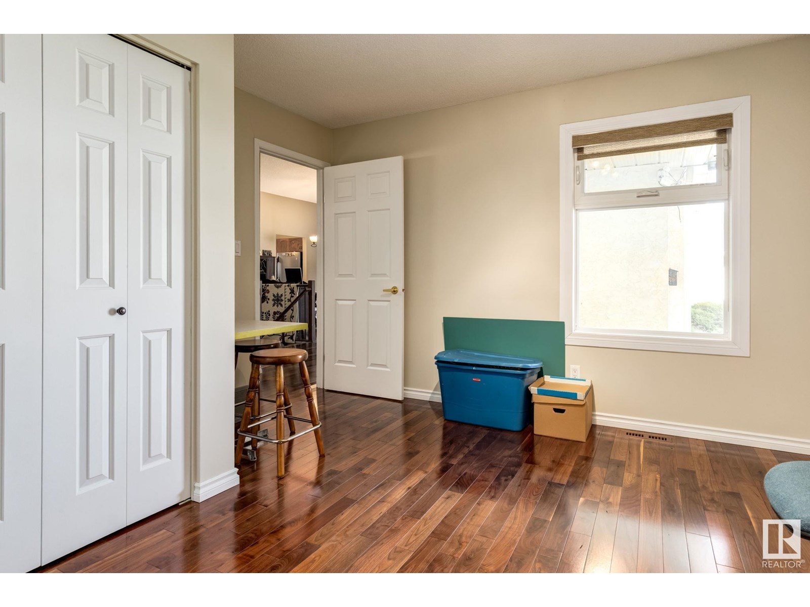 Property at 1522 54 ST NW image 5