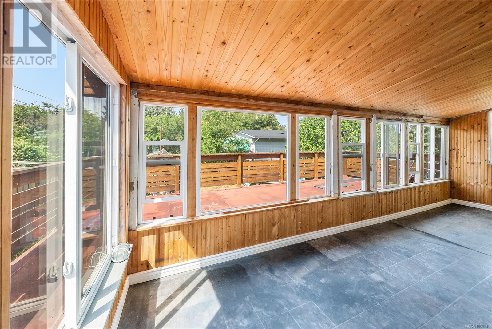Property at 186 Acacia Ave image 3
