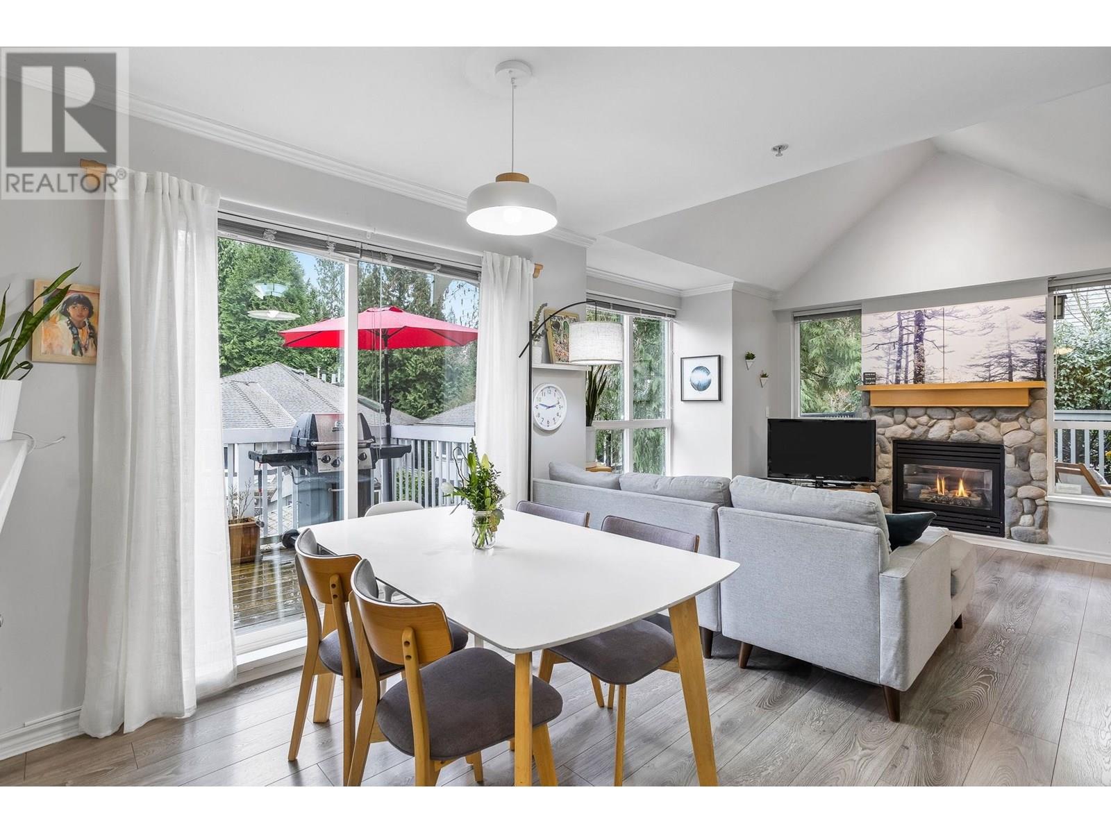 12 1071 LYNN VALLEY ROAD, North Vancouver, British Columbia