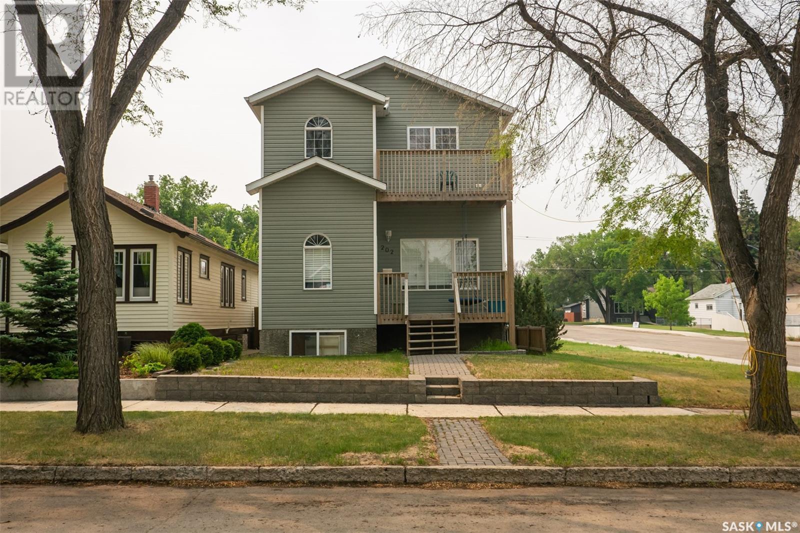 202 2nd STREET E, saskatoon, Saskatchewan