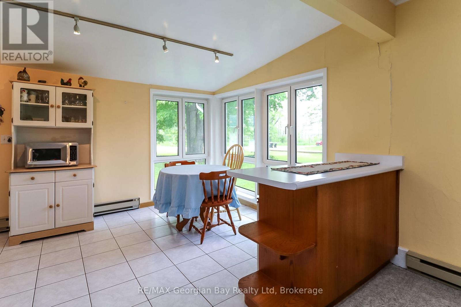 31 Hearthstone Drive, Tay, Ontario L0K 2C0 - Photo 12 - S12210519