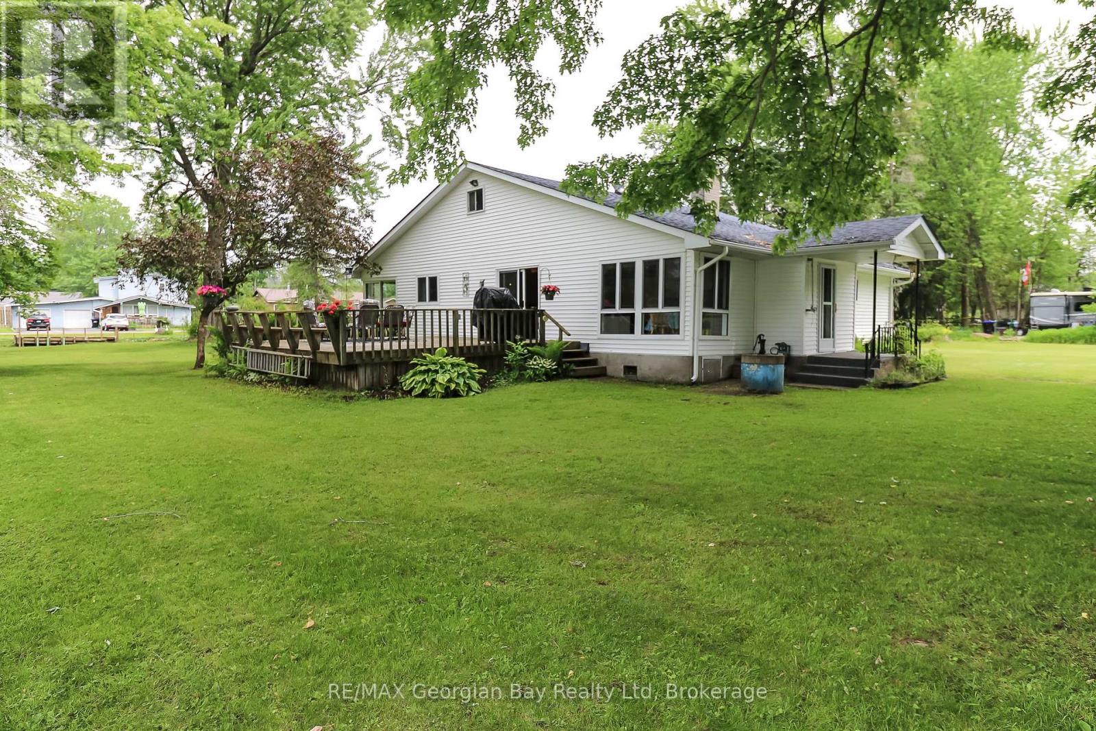 31 Hearthstone Drive, Tay, Ontario L0K 2C0 - Photo 3 - S12210519