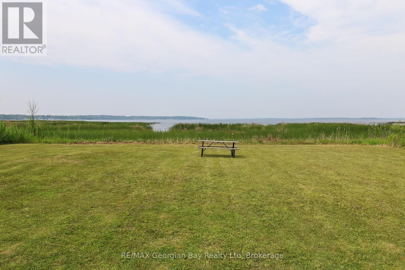 31 Hearthstone Drive, Tay, Ontario L0K 2C0 - Photo 49 - S12210519