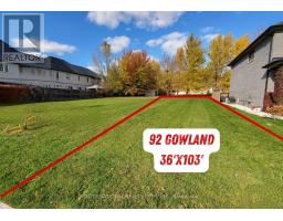 92 GOWLAND DRIVE, Hamilton, Ontario