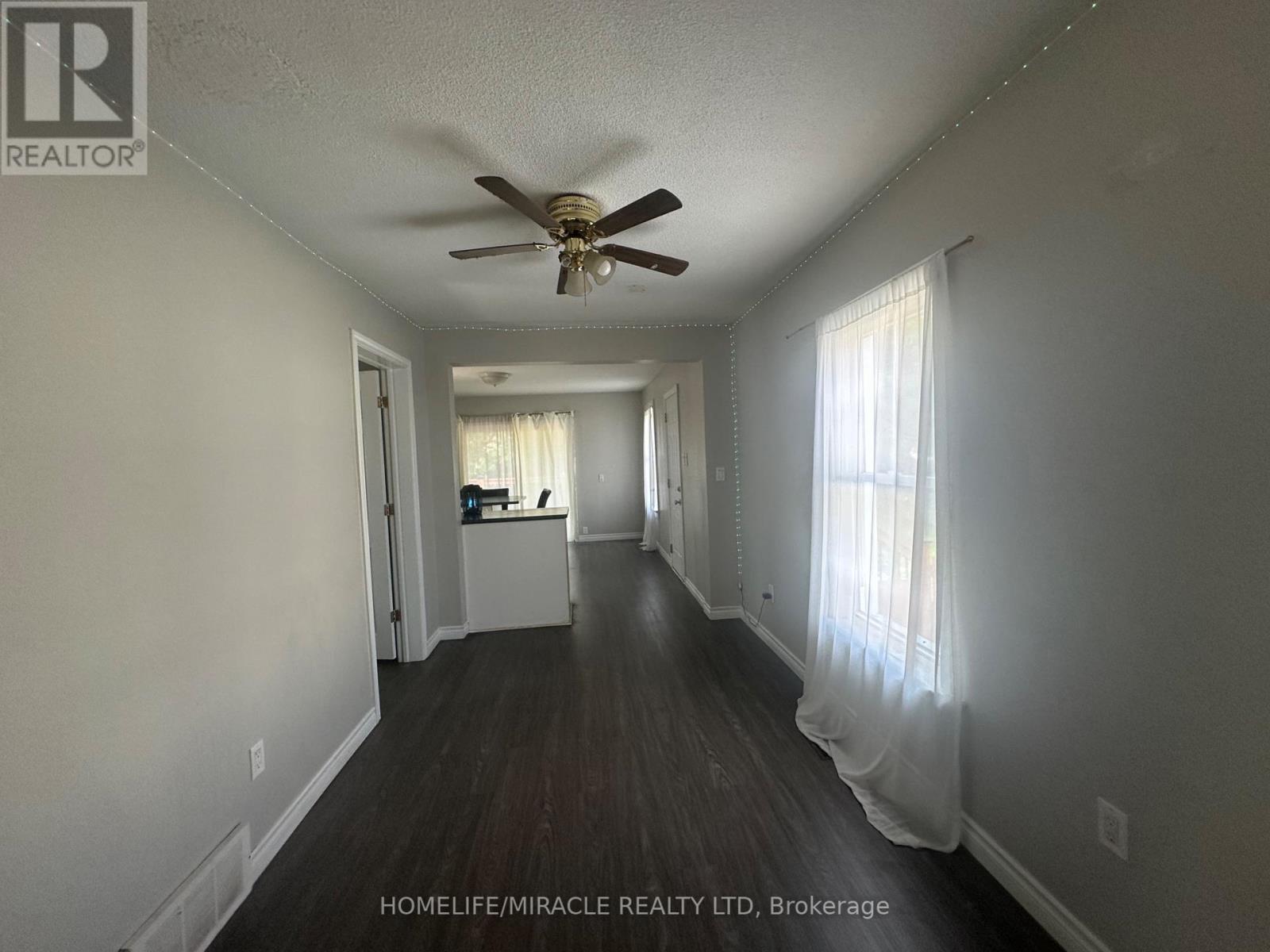 4699 Ryerson Crescent, Niagara Falls, Ontario  L2E 1E6 - Photo 7 - X12061139