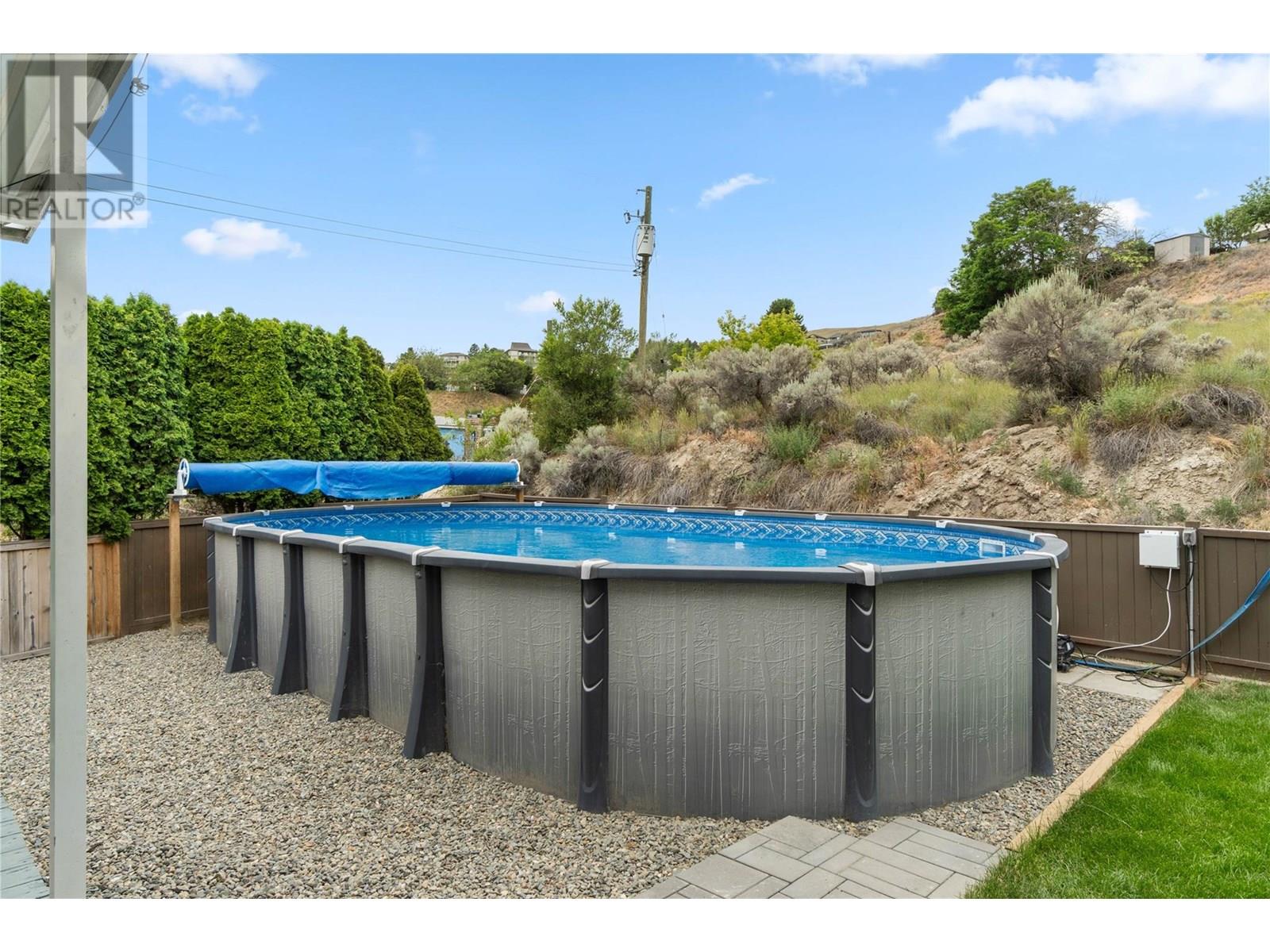 Property at 865 Alview Crescent image 2