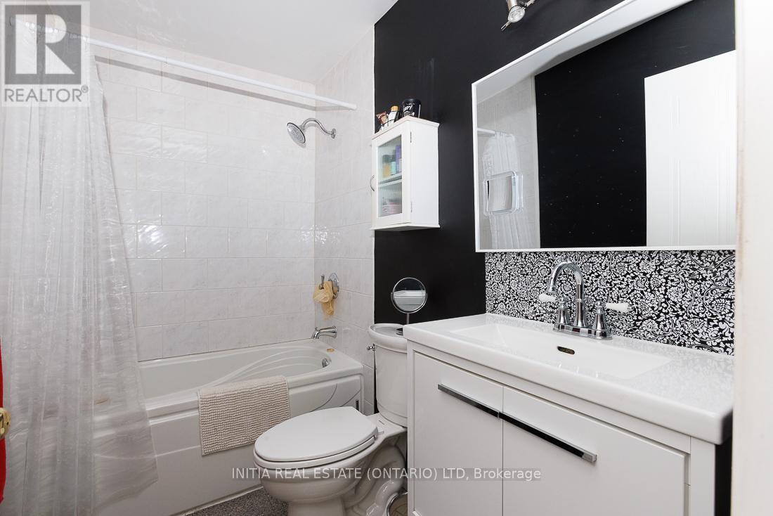 36 - 59 Pennybrook Crescent, London North (North B), Ontario  N5X 4C3 - Photo 12 - X12219213