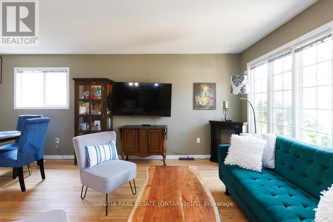 36 - 59 Pennybrook Crescent, London North (North B), Ontario  N5X 4C3 - Photo 4 - X12219213